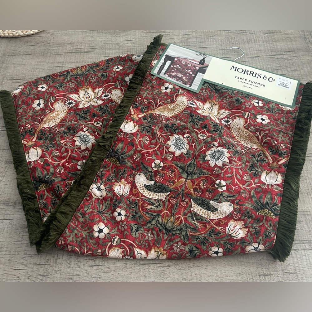 Morris & Co Strawberry Thief Table runner Christmas Green & Red 16x90 Stunning!